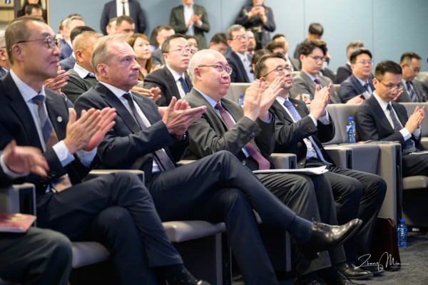 1774404605736040431.jpg 2026 New Quality Productive Forces & Cross7.jpg